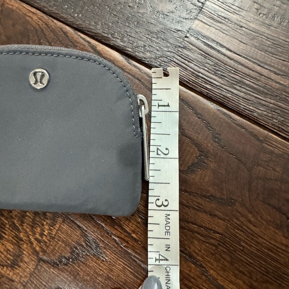 Lululemon athletica Gray Coin Keychain Pouch with Logo - Picture 11 of 15
